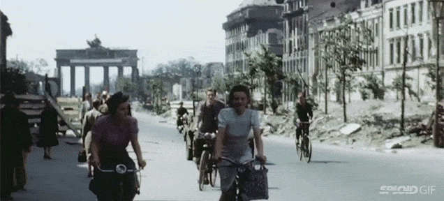 Stunningly restored color footage of Germany in 1945 right after WWII